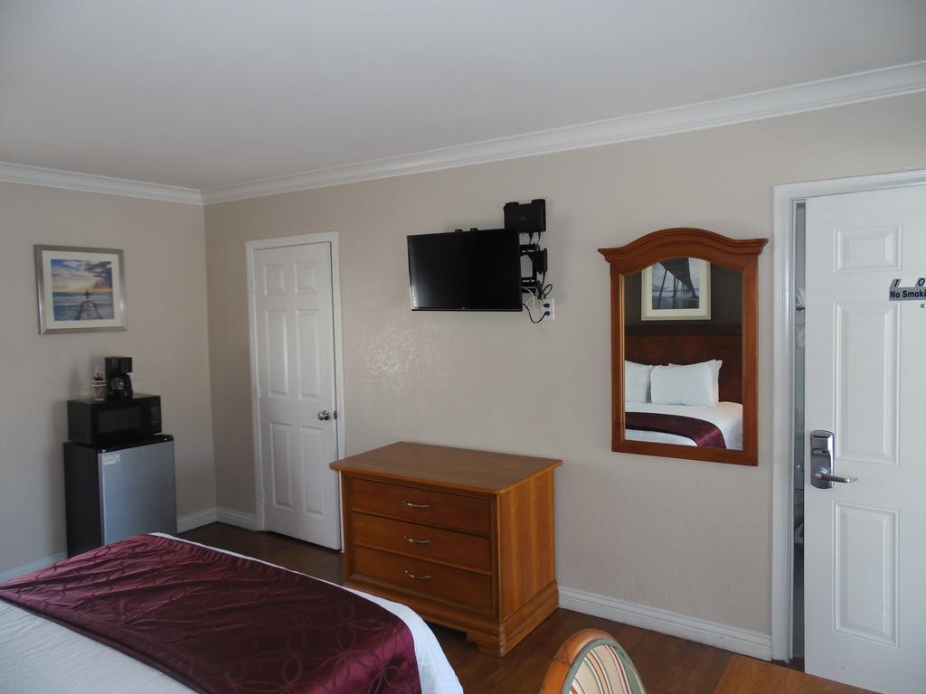 Hi-Way Host Motel Pasadena Habitación foto