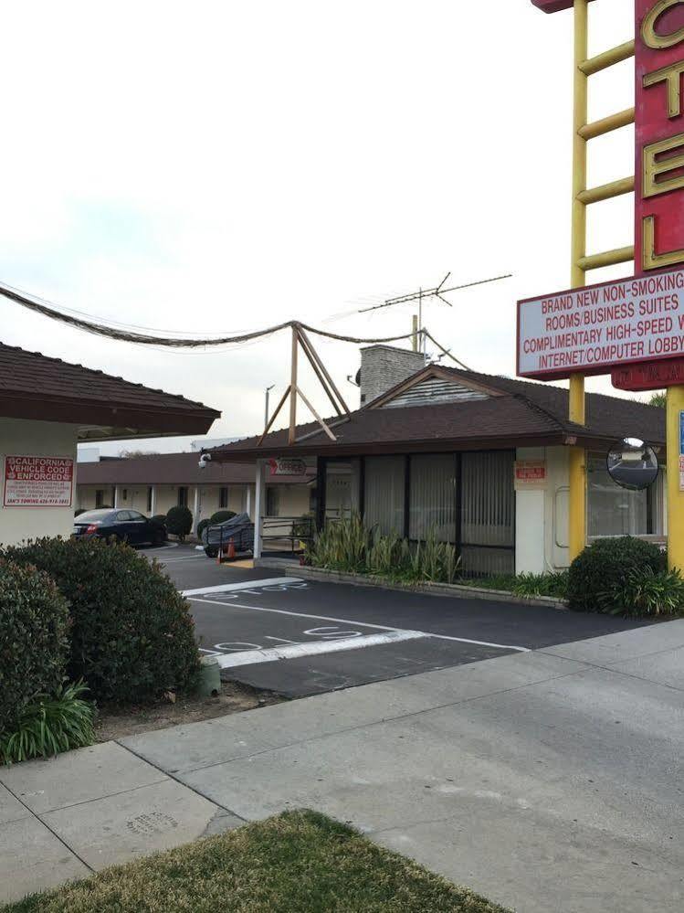 Hi-Way Host Motel Pasadena Exterior foto