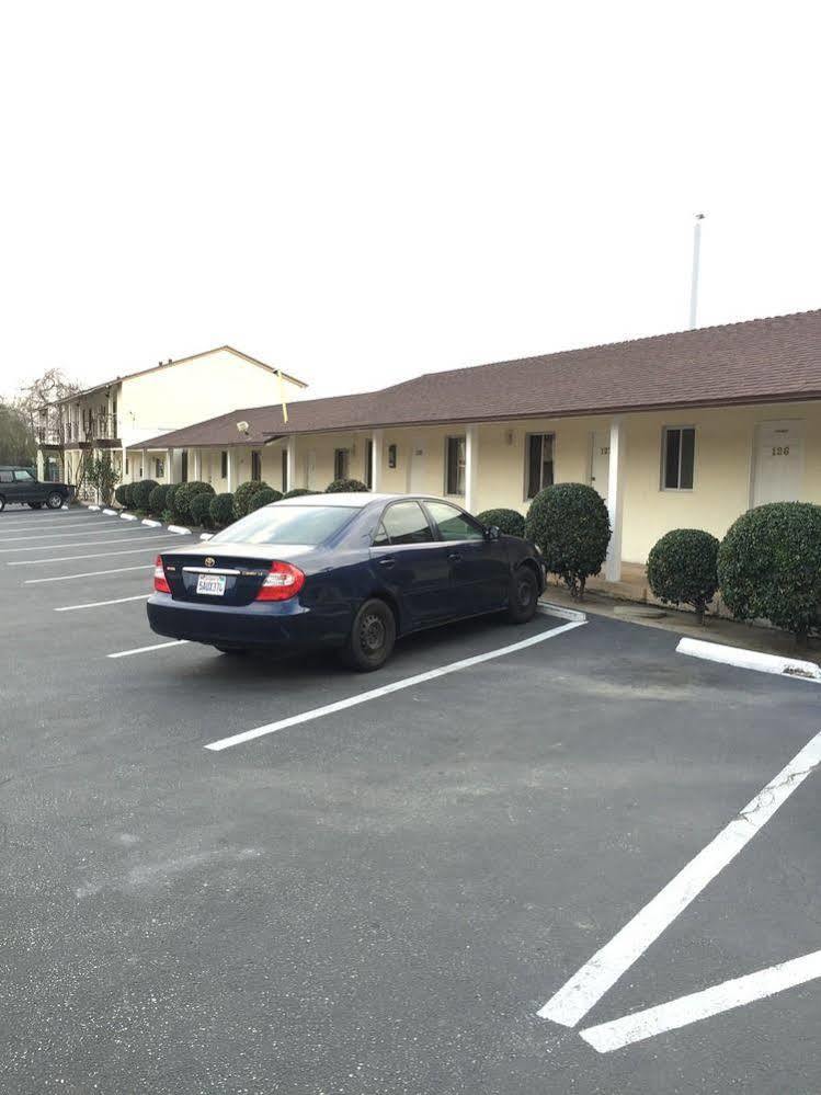 Hi-Way Host Motel Pasadena Exterior foto
