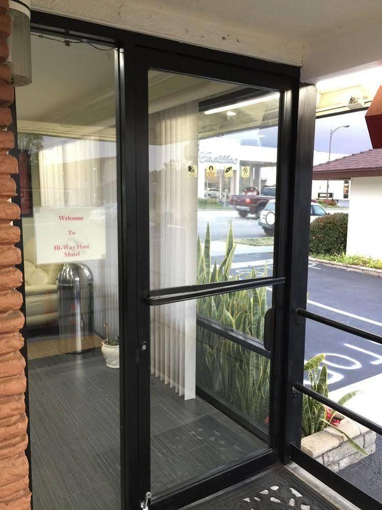 Hi-Way Host Motel Pasadena Exterior foto