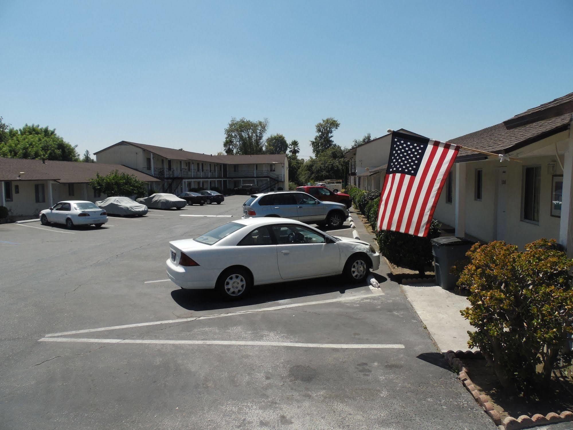 Hi-Way Host Motel Pasadena Exterior foto