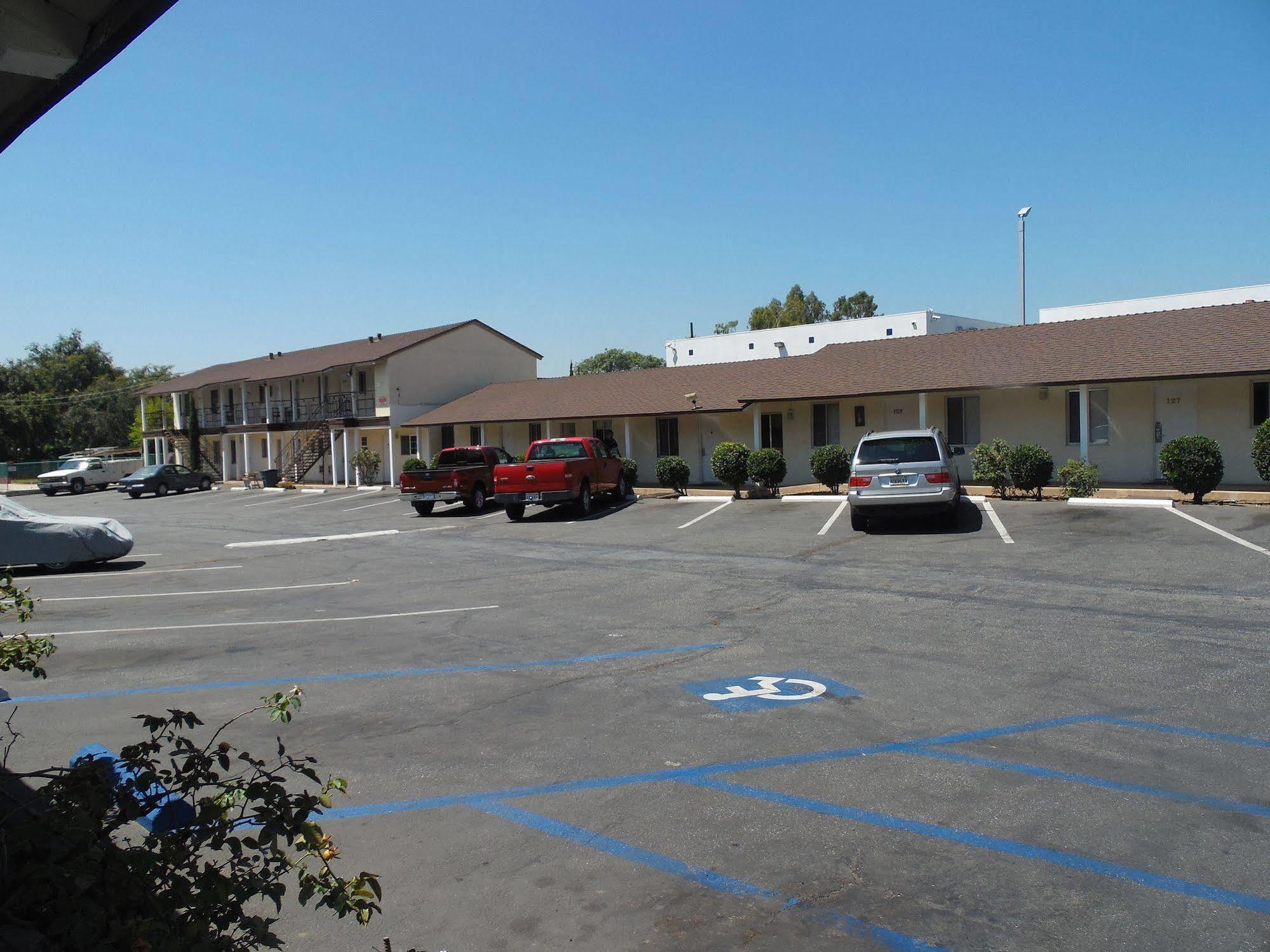 Hi-Way Host Motel Pasadena Exterior foto